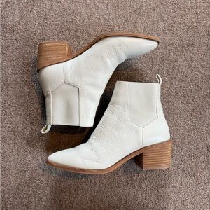 Chinese Laundry White Leather Bootie